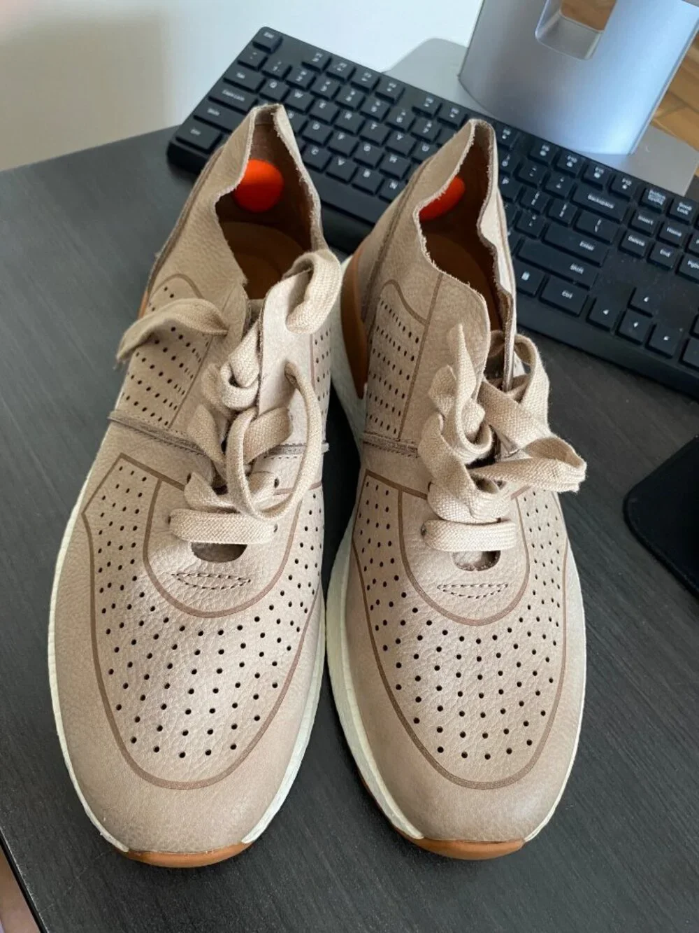 Kenneth Cole Mens Gentle Souls Laurence Jogger Sneaker Mushroom Size 11 Defected
